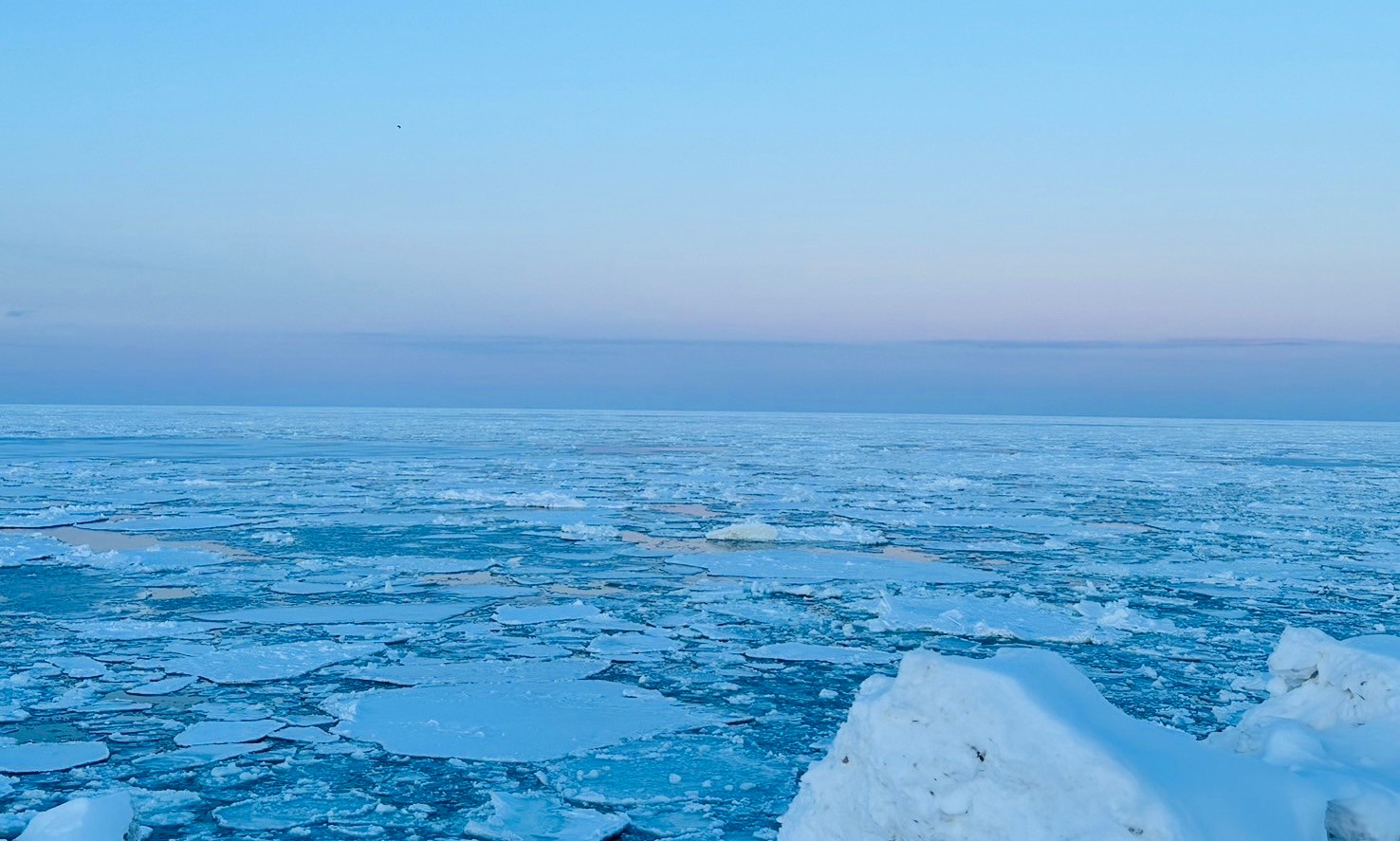 流氷（北海道・紋別市）